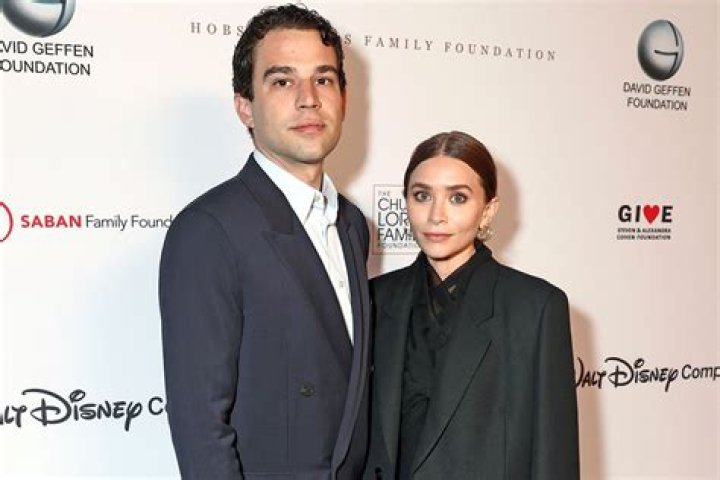 Is Ashley Allison Married? Husband, Family, Partner Name, Age & Net Worth