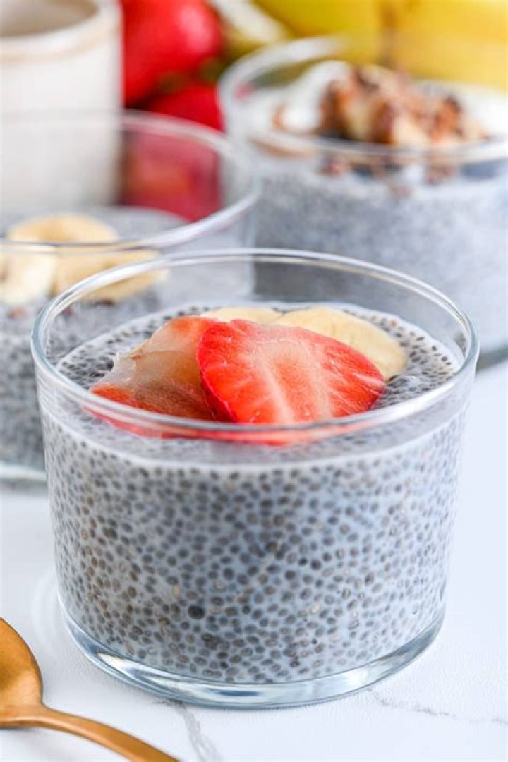 Is Chia Pudding healthier than oatmeal?