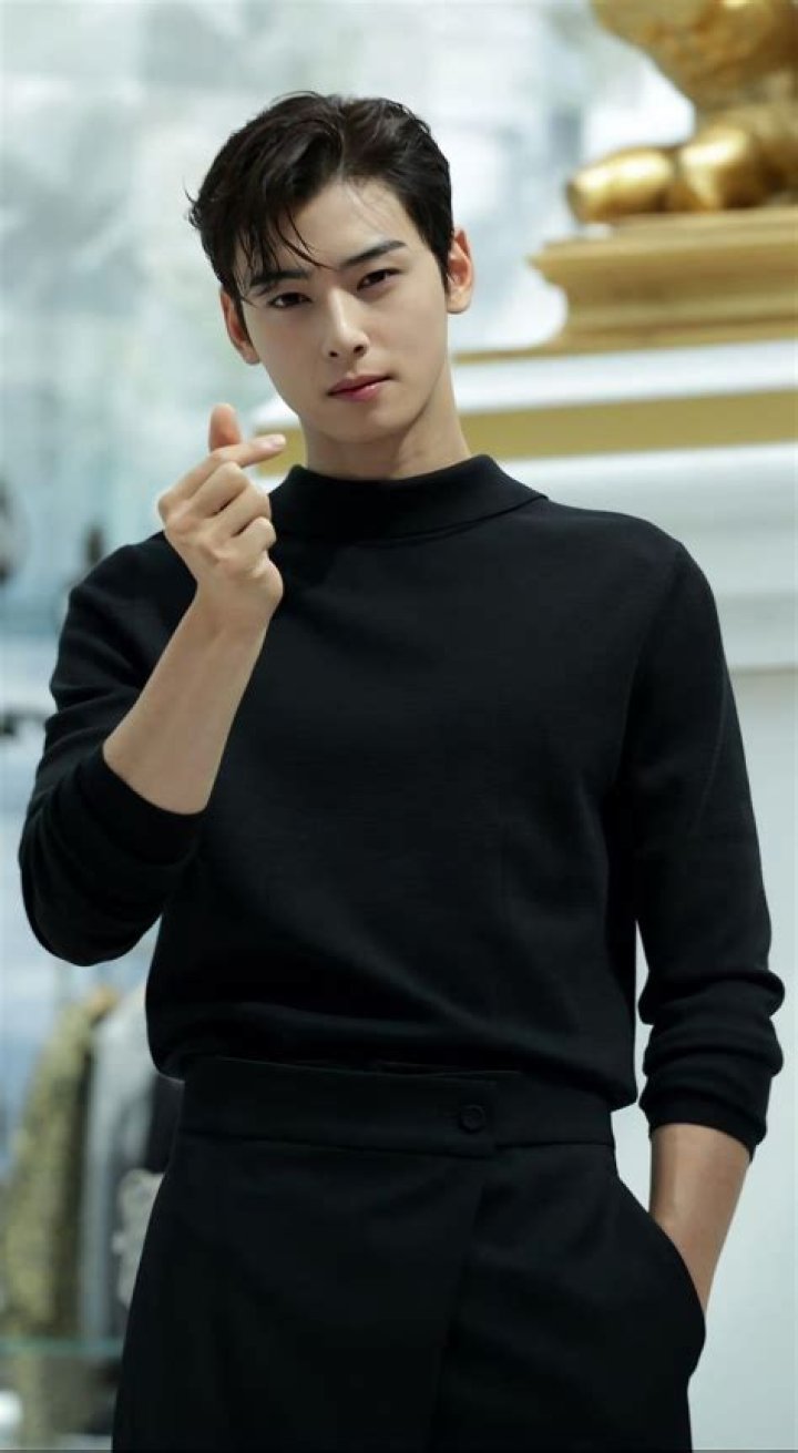 Is Eunwoo Married? The Truth Behind The Heartthrob's Relationship Status