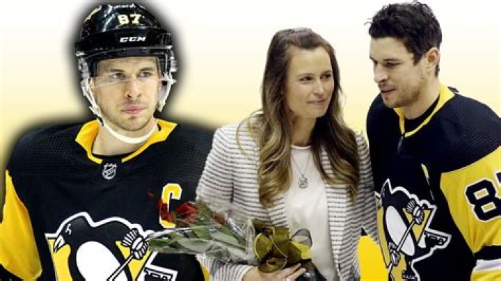 Is Maxx Crosby Married? Has He Walked Down the Aisle?