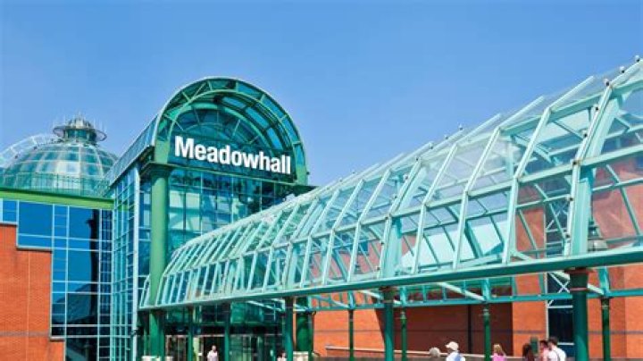 Is Meadowhall shopping centre open today after the floods in Sheffield?