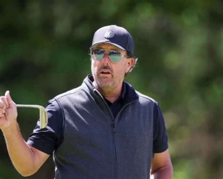Is Phil Mickelson Sick? Details About American Golfer Illness: What Does He Suffer?