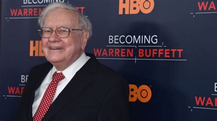 Is Warren Buffett Gay? What Is the Sexuality of American Business Magnate?