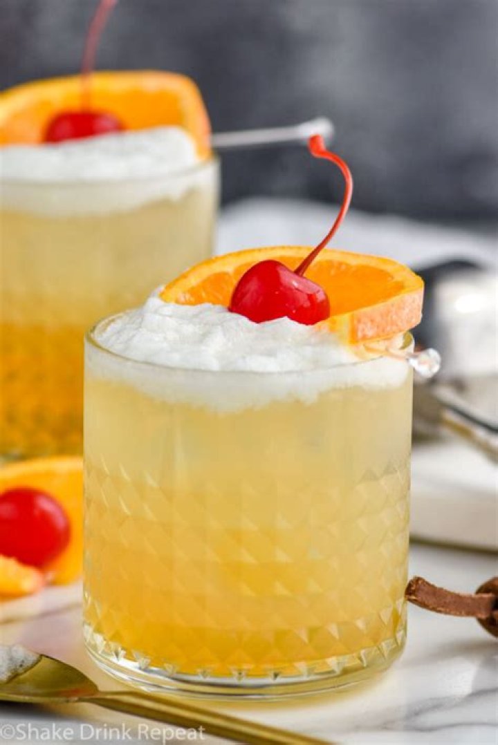 Is whiskey sour a woman’s drink?
