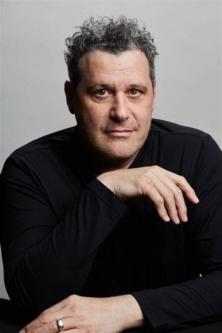 
Isaac Mizrahi