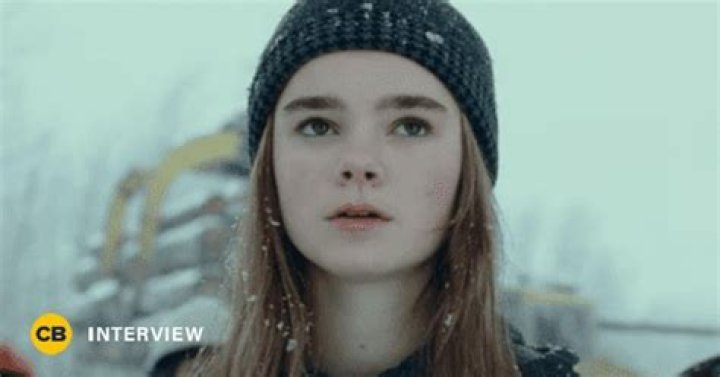 Isabella Sermon Talks Growing Up with Maisie Lockwood