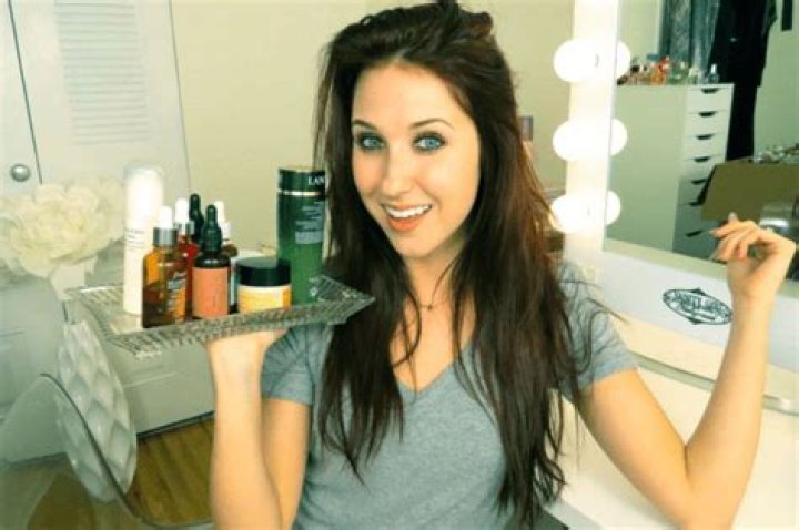 Jaclyn Hill Net Worth 2024