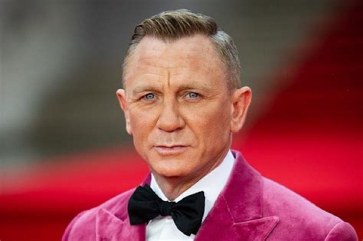 James Bond star Daniel Craig rules out Sean Connery-style return