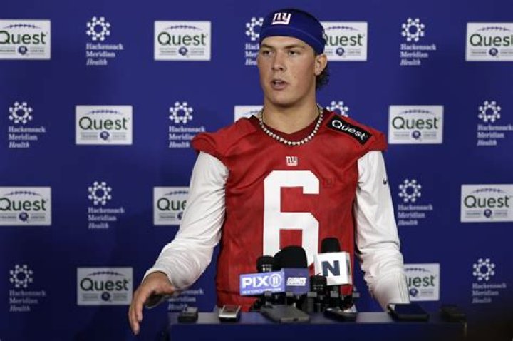 Jaxson Dart Bio, Wiki, Age, Family, Career, Net Worth and More
