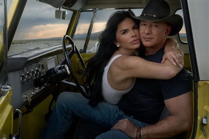 Jeff Bezos' new lover Lauren Sanchez was so good at pulling rich men - pals called it 'The Sanchez Method', source reveals
