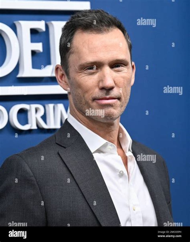 Jeffrey Donovan (Actor) Wiki, Biography, Age, Girlfriends, Family, Facts and More