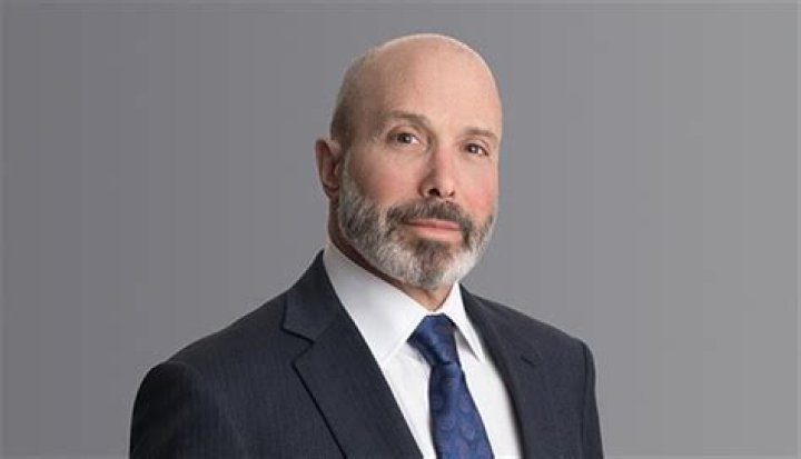 
Jeffrey W Greenberg
Net Worth
