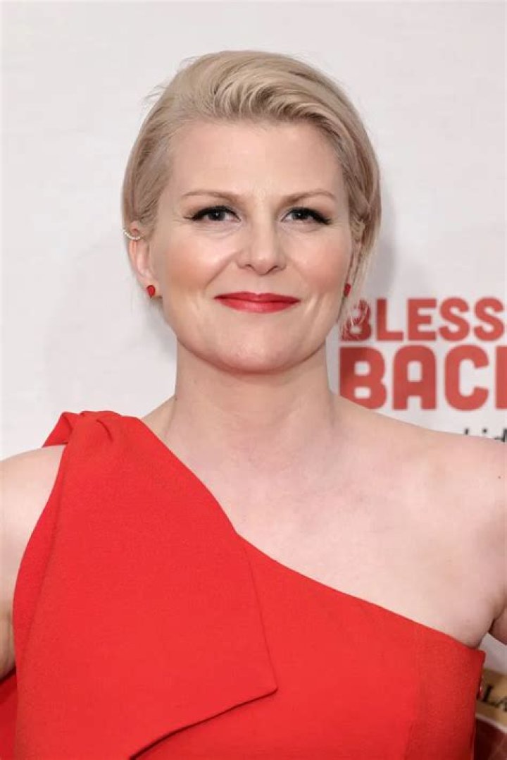Jennifer Robertson (Actress) Wiki, Biography, Age, Boyfriend, Family, Facts and More