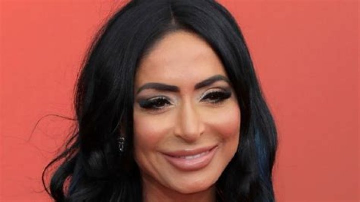 Jersey Shore: Angelina Pivarnick engaged to Vinny right after divorce