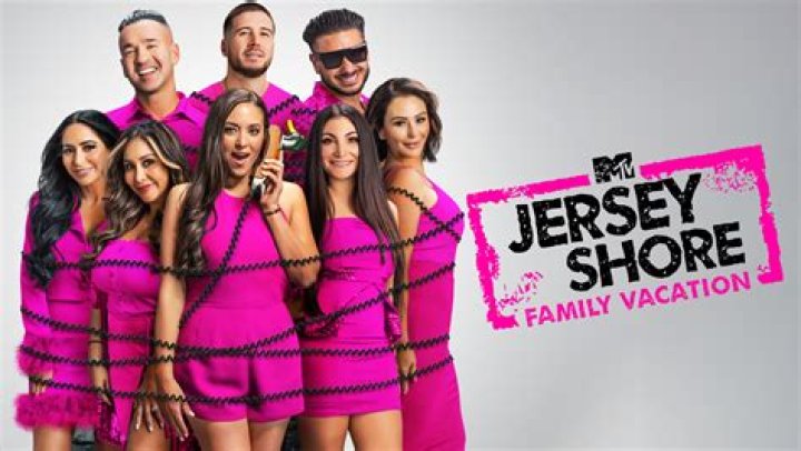 Jersey Shore Family Vacation’s Lauren Sorrentino shows off jaw-dropping post-baby body