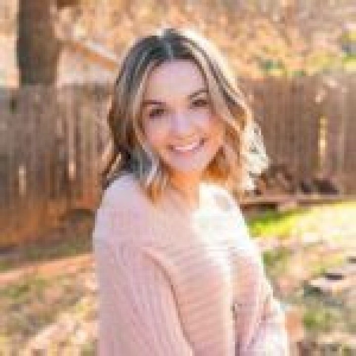 Jessica Baio- Age, Height, Husband, Net Worth, Wiki, Ethnicity