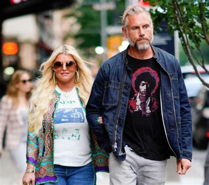 Jessica Simpson Age, movies, Husband, height, weight and More