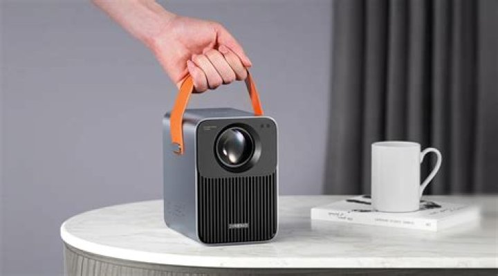 JIRENO CUBE4 Projector Review: Great, but Not Fully Portable