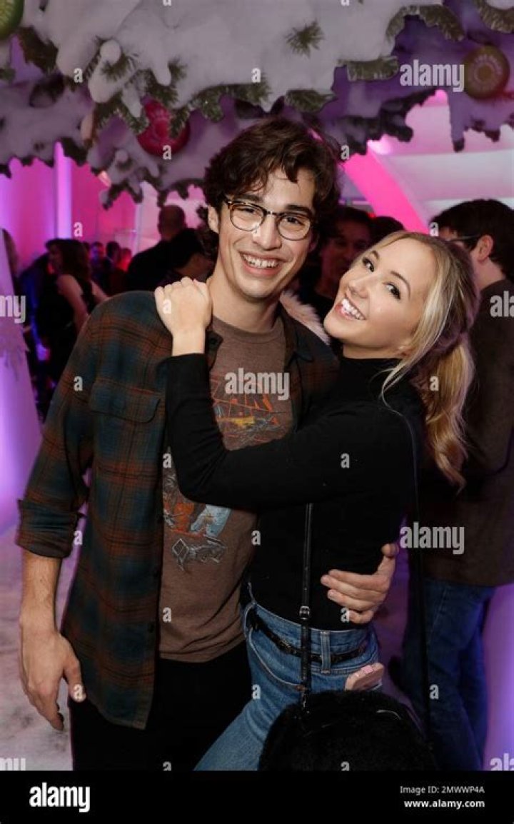 
Joey Bragg Age, Height, Girlfriend, Dating, Net Worth