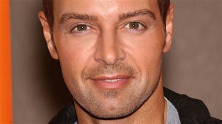 Joey Lawrence Announces New Show On Fox After His Masked Singer Reveal