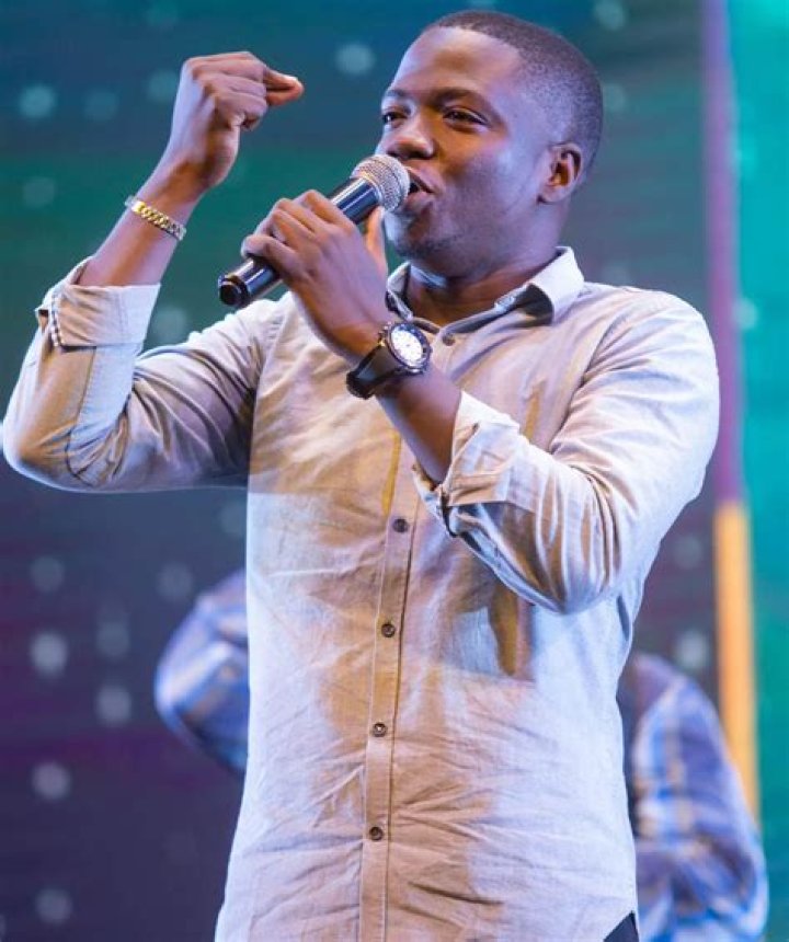 Jonathan munghongwa biographie