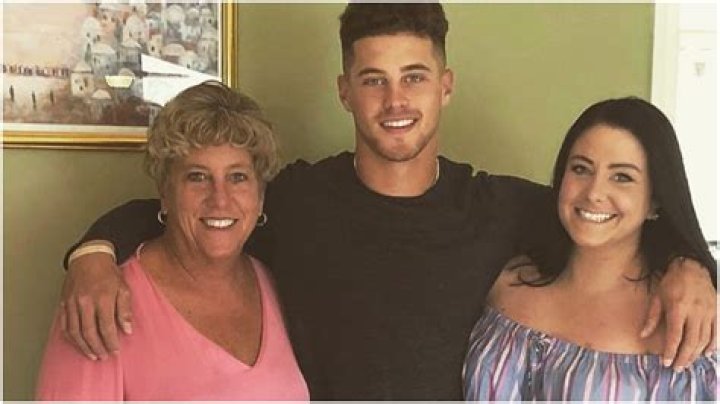 Josh and Shannon leave Love Island USA after death of his sister, Lindsey Goldstein