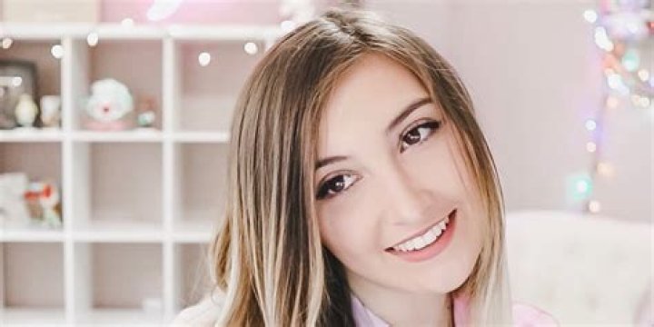 Julain Elchakieh (Youtuber) Wiki, Biography, Age, Girlfriend, Family, Facts and More