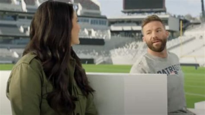 Julian Edelman Joins Cecily Strong In Hilarious Verizon Google Pixel Commercial