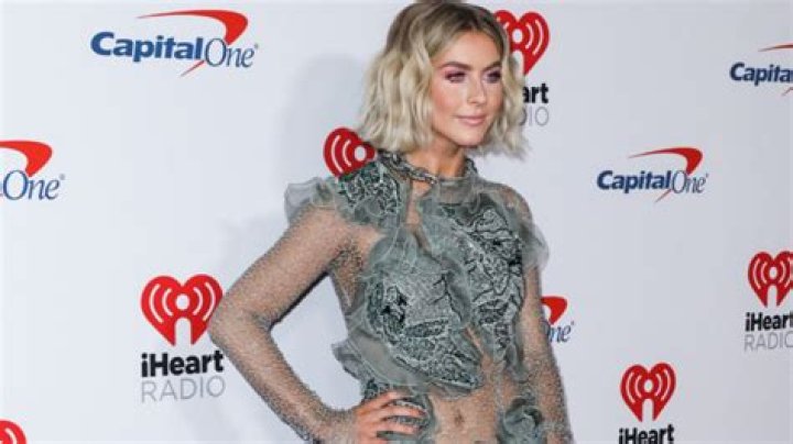 Julianne Hough prepares to make her Broadway debut