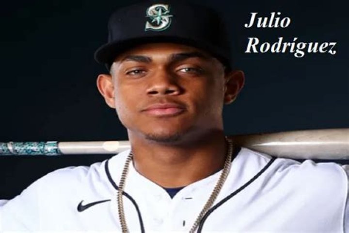 Julio Rodríguez baseball, stats, wife, net worth, contract