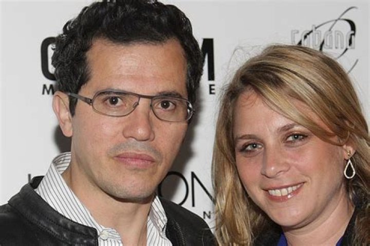 Justine Maurer Bio, Net Worth. Who is John Leguizamo’s wife?
