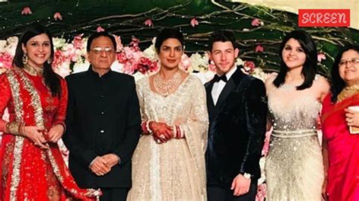 Kamini Chopra Handa, Priyanka Chopra's Cousin, Family