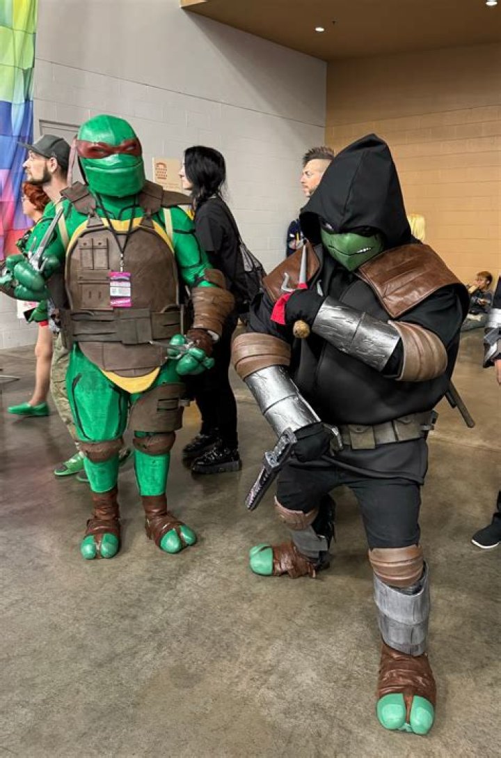 Karen Gillan Reveals Her April O'Neil From Teenage Mutant Ninja Turtles Cosplay