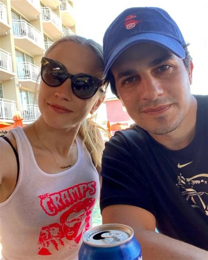Kat Timpf Husband, The Role Of Cameron Friscia As A Wife In His Life