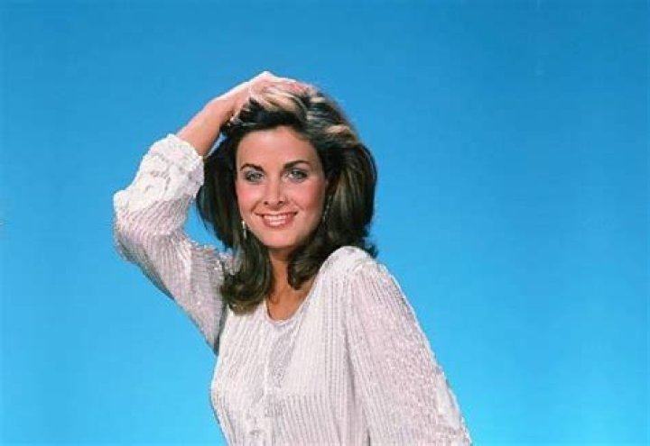 
Kayna Whitworth ABC, Bio, Height, Husband, Baby, Net Worth and Salary