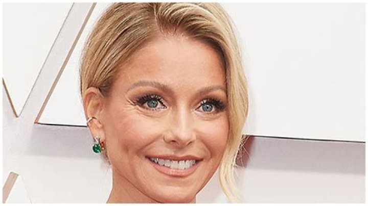 Kelly Ripa leaves her fans confused with no Vegas LIVE show