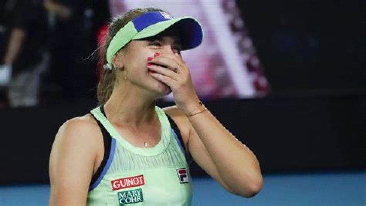 Kenin of US tops Muguruza at Australian Open for 1st major