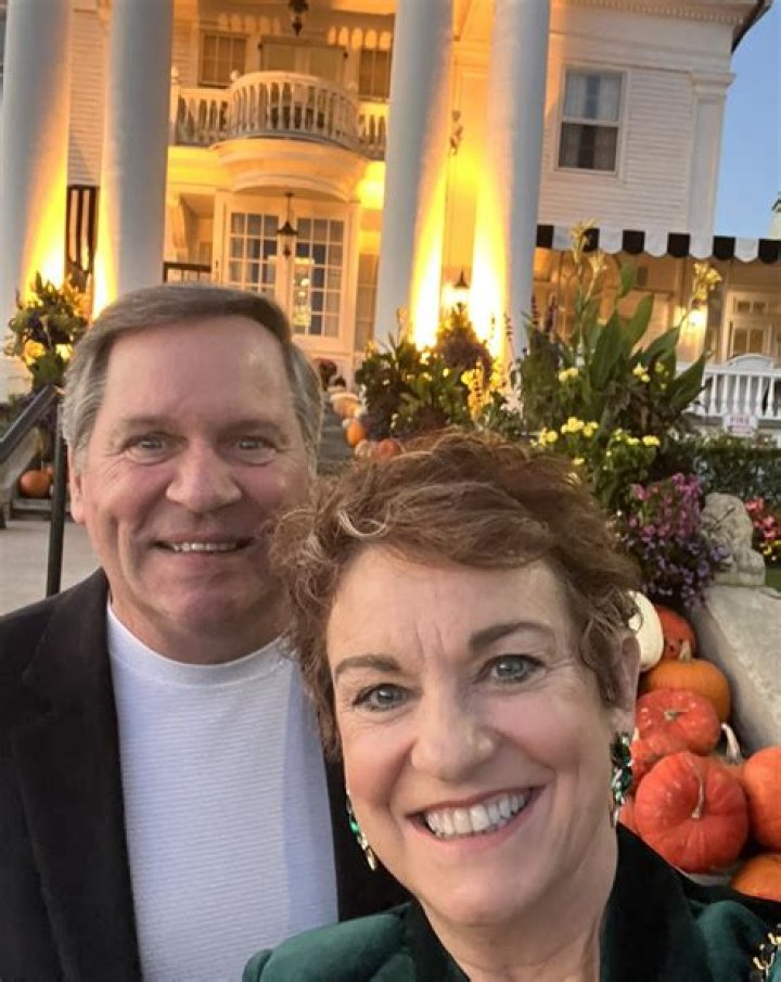 Kerstin Lindquist (QVC) Bio, Wiki, Age, Husband, Weight Loss, Salary
