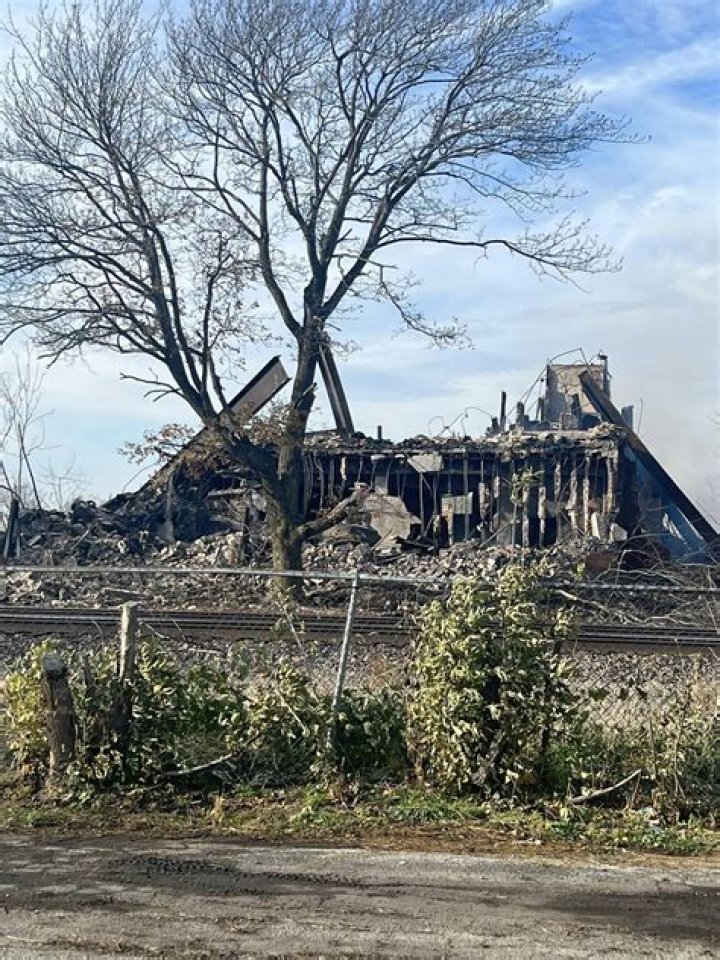 Kewanee mayor: ‘Memories now up in smoke’ after Kewanee Boiler fire