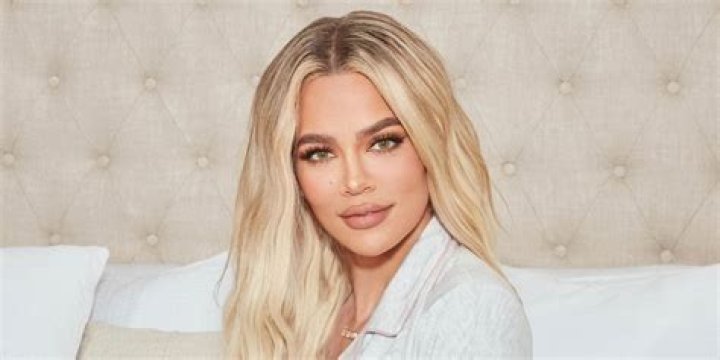 Khloé Kardashian's Hair Evolution, From Copper Waves To A Blonde Bob