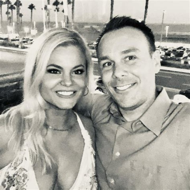 Kim Passoth (FOX 5) Bio, Wiki, Age, Birthday, Parents, Husband, Married, Height, Salary and Net Worth