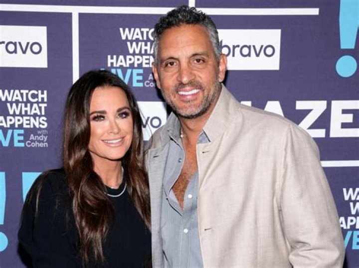 Kyle Richards Says She Can't Imagine Life Without Mauricio Umansky, Calls It 'Scary' and 'Painful'