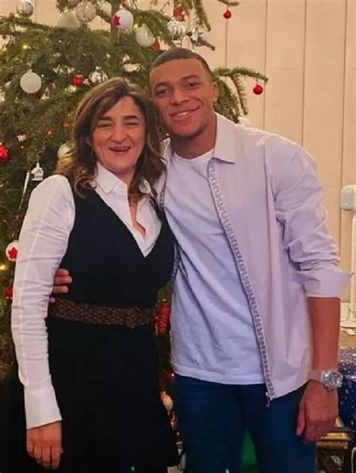 Kylian Mbappe Parents, Girlfriend, Age, Wiki, Bio, Ethnicity, Height, Net Worth