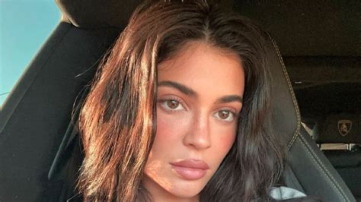 Kylie Jenner called out for glitchy face during makeup tutorial with filter