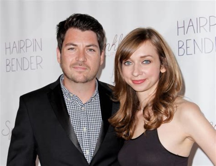 Lauren Lapkus and Mike Castle | Married Divorced Children Ex