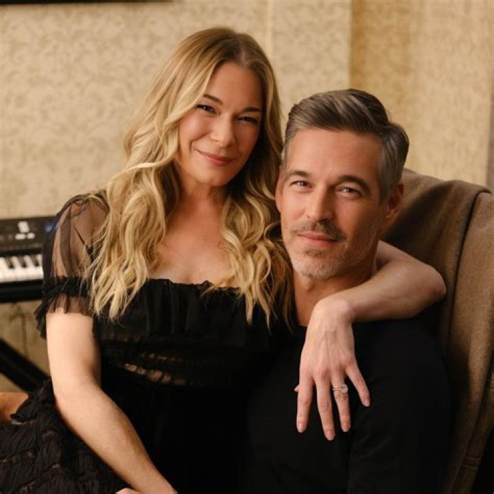 LeAnn Rimes Net Worth, Age, Height, Weight, Husband, Wiki, Family 2023