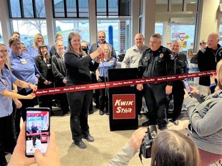LeClaire homeowners oppose Kwik Star plans