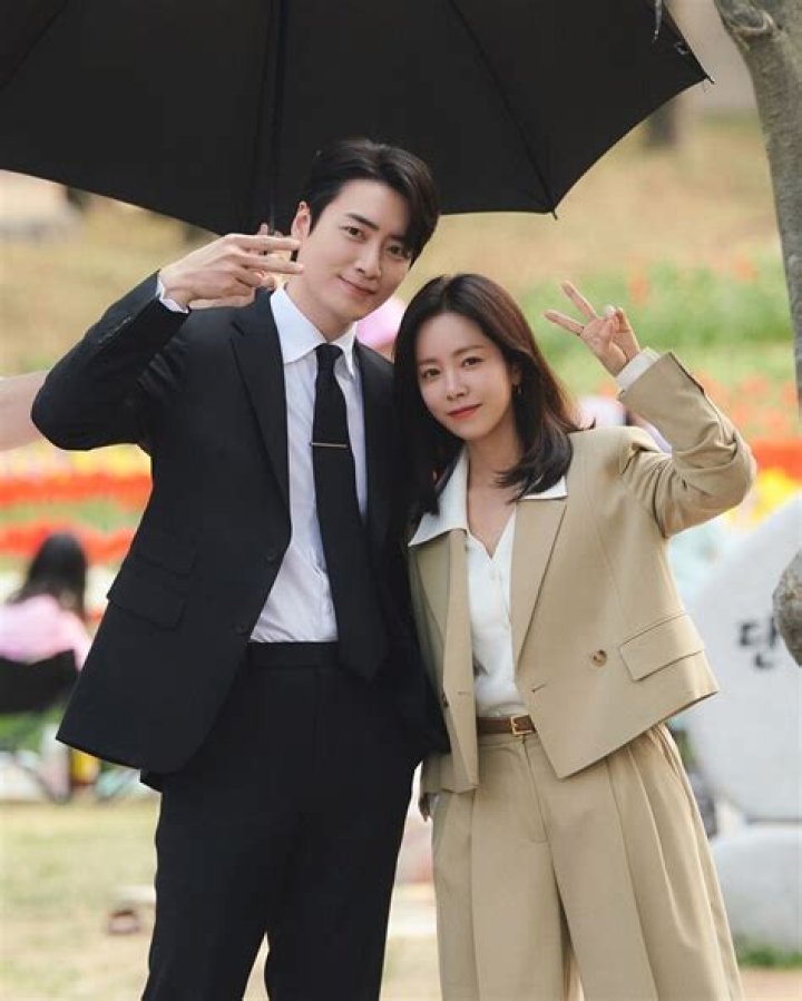 Lee Jong Hyuk Wife: A Journey Into Their Love Story
