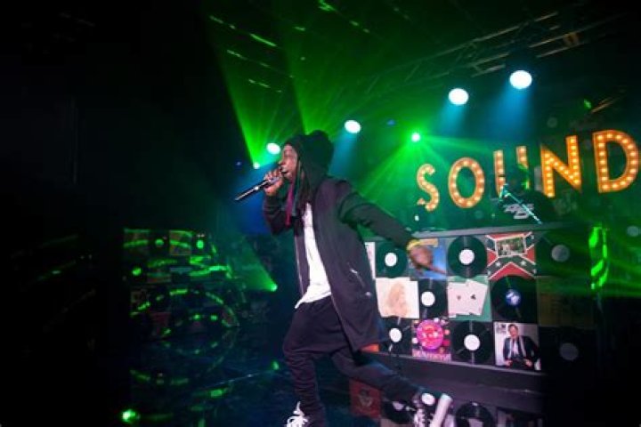 Lil Wayne Says Drake Slept With His Girlfriend in Alleged Tell-All Book Proposal