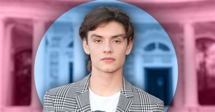 Louis Partridge Net Worth 2024